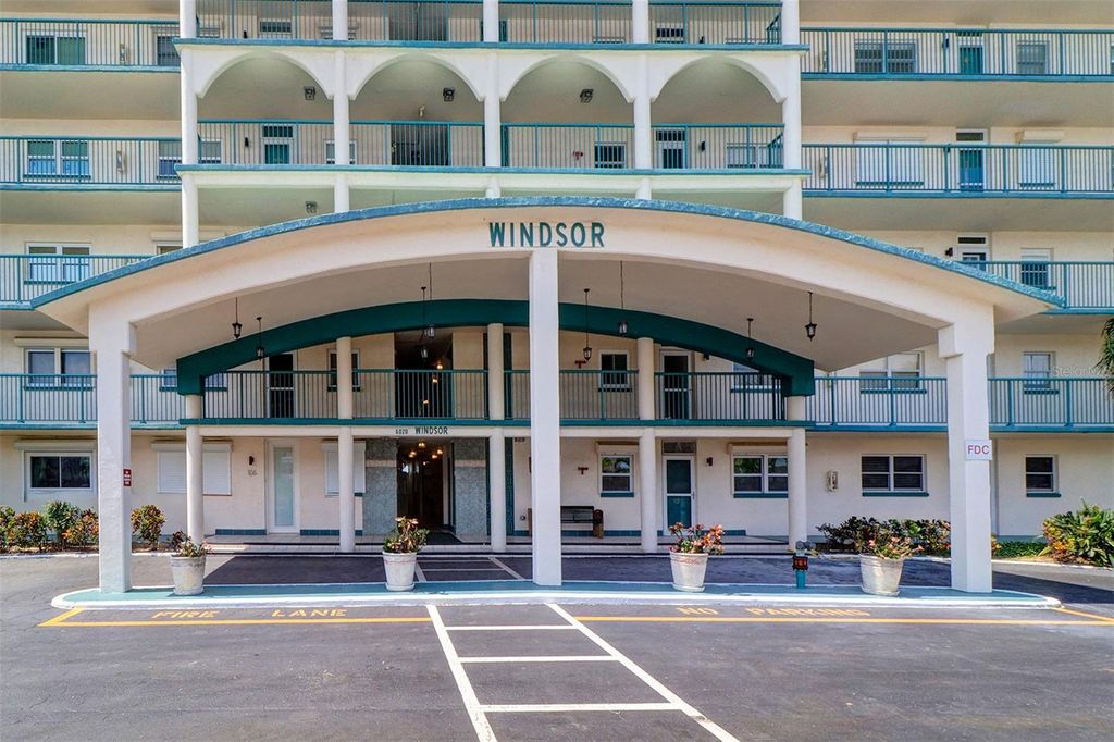 Photo of 6020 Shore Boulevard S #503, Gulfport, FL 33707 (MLS # TB8383897)