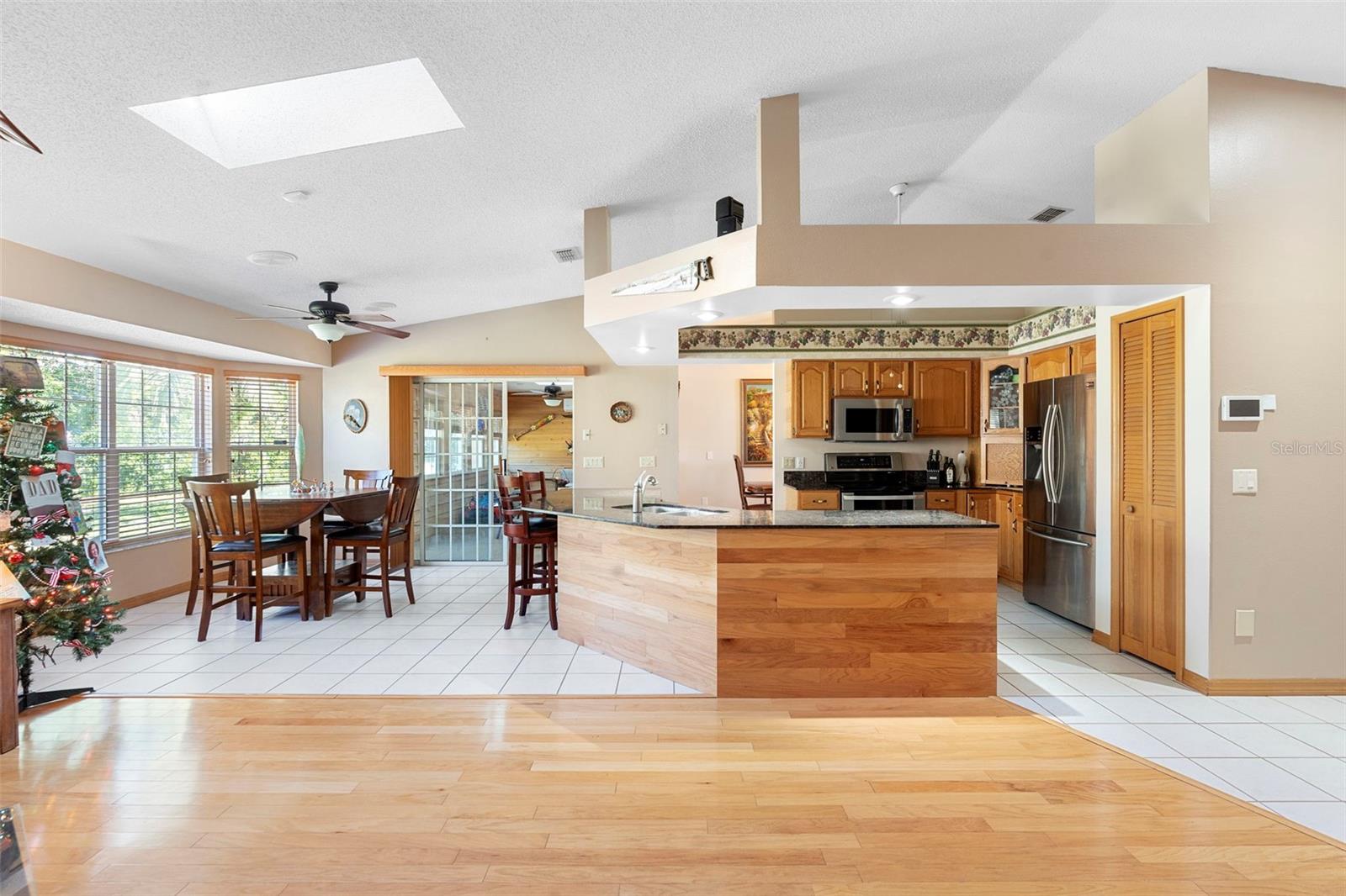 DELTONA LAKES UNIT 09 - Residential