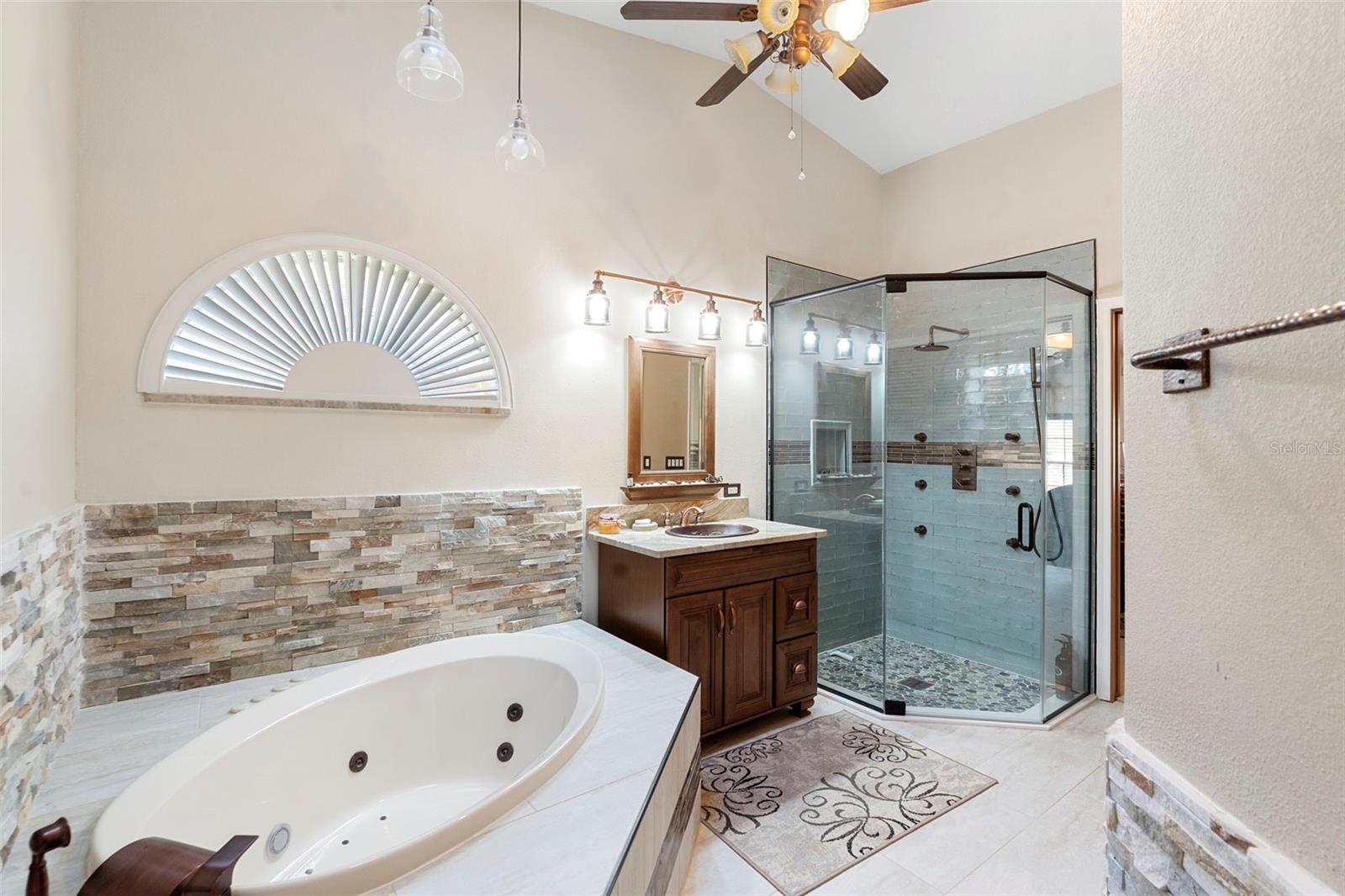 DELTONA LAKES UNIT 09 - Residential