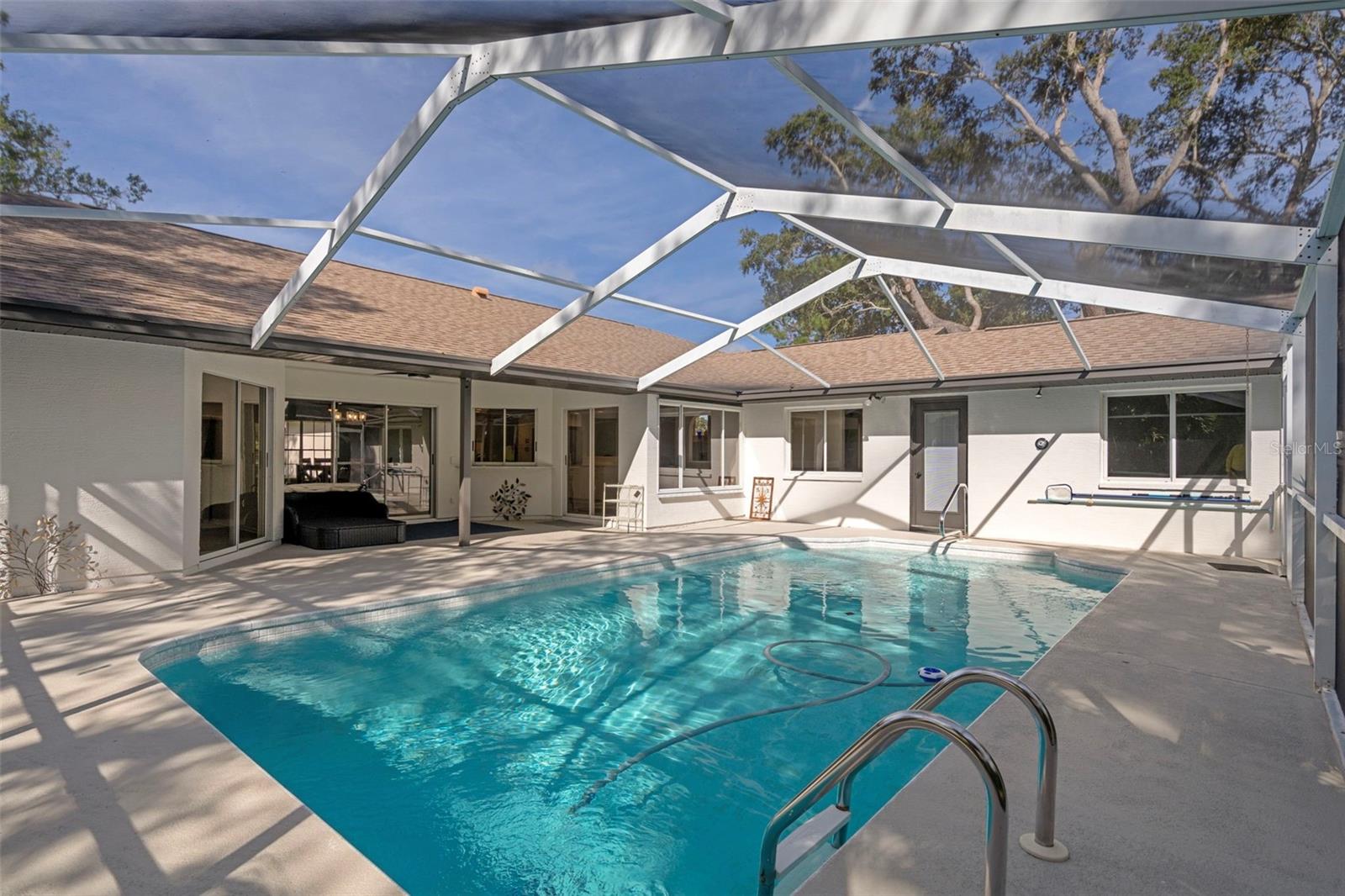 AUTUMN OAKS - Residential