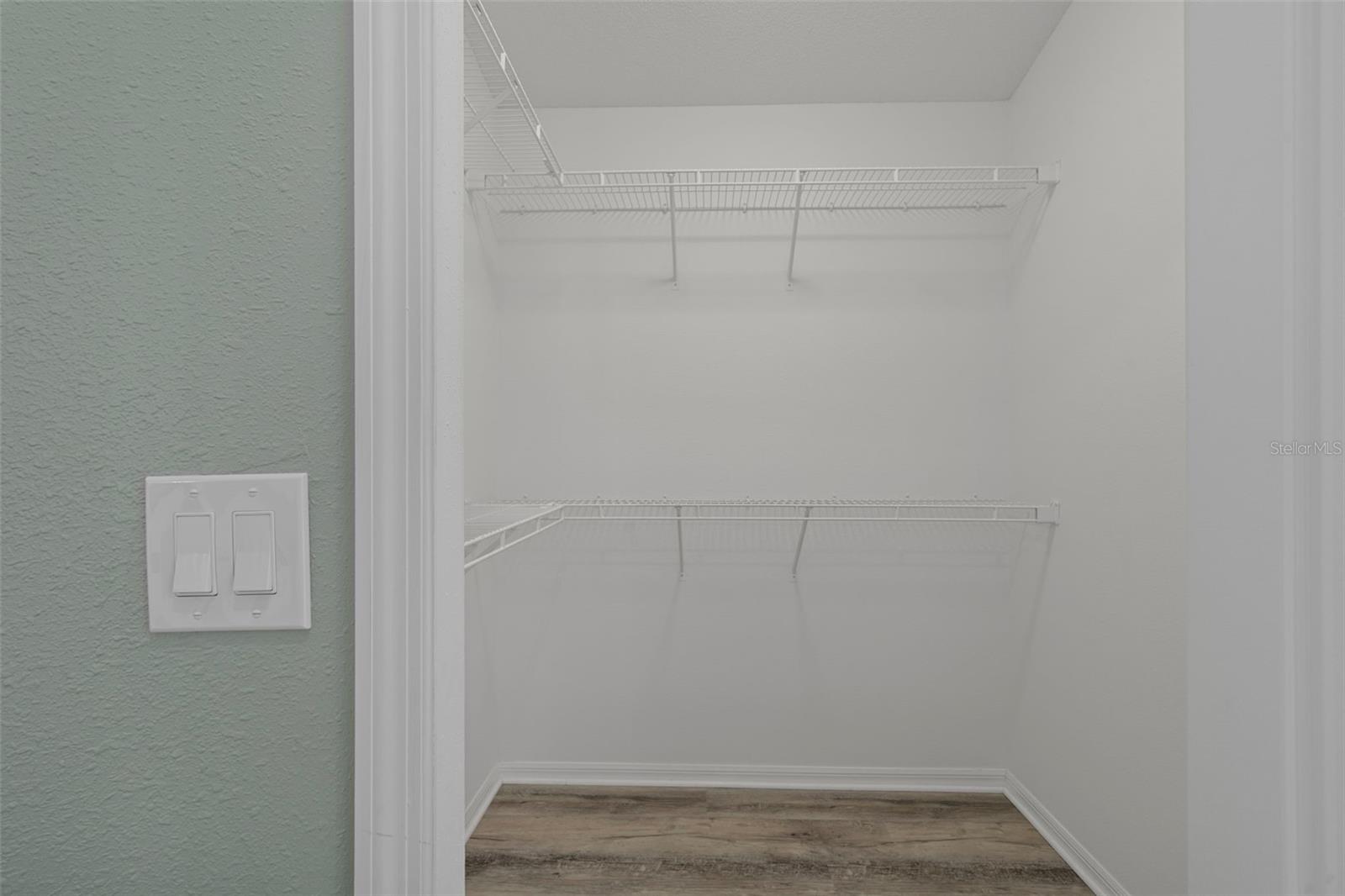 AUTUMN OAKS - Residential