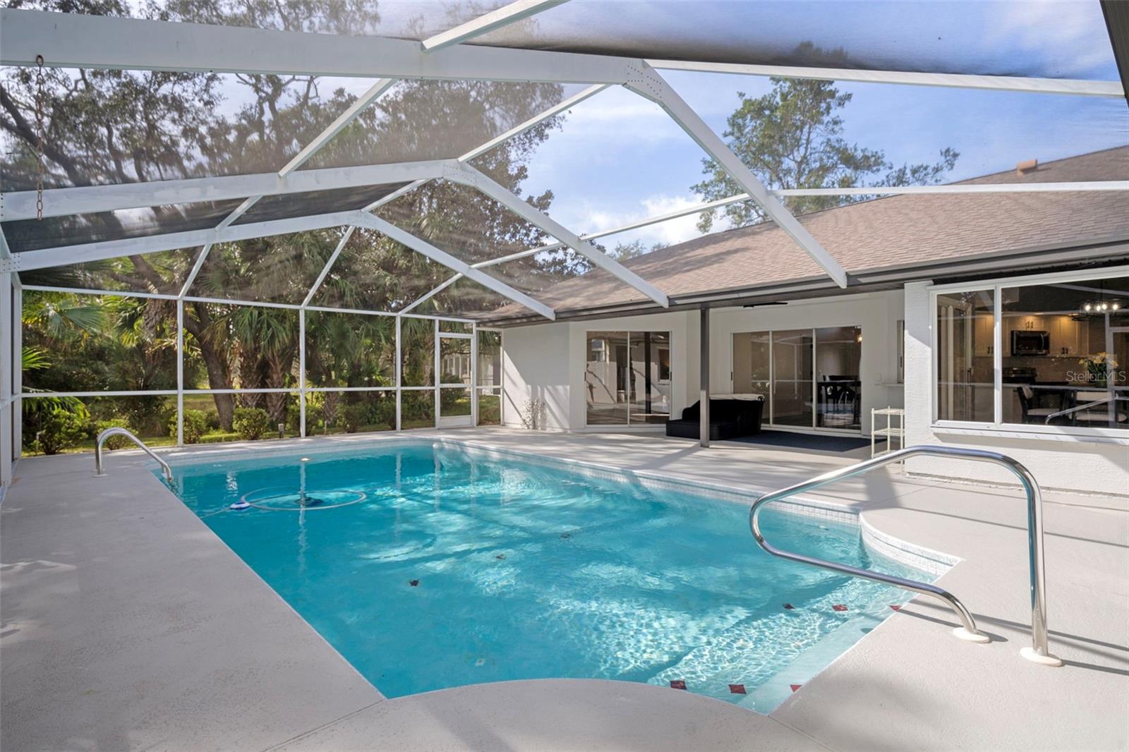 AUTUMN OAKS - Residential