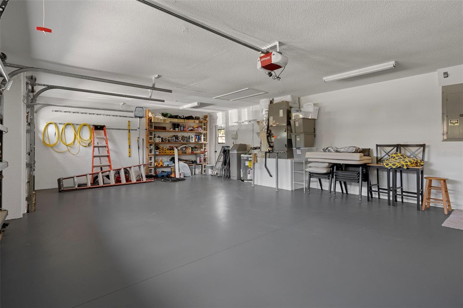 AUTUMN OAKS - Residential