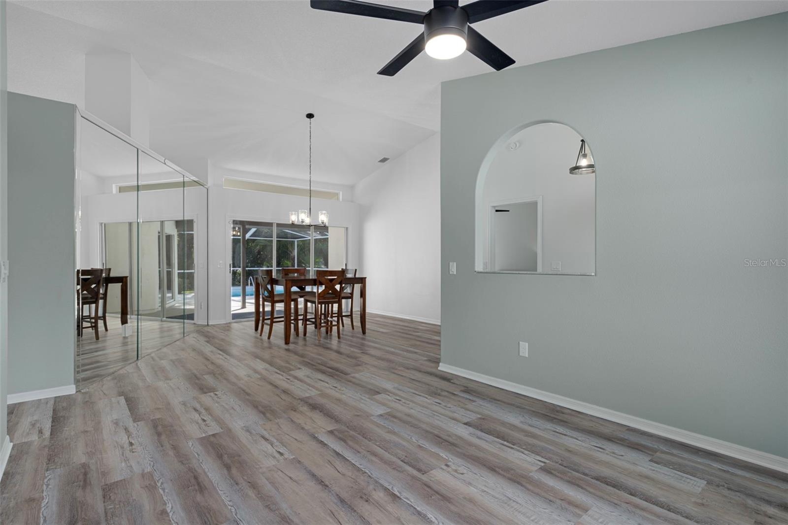 AUTUMN OAKS - Residential