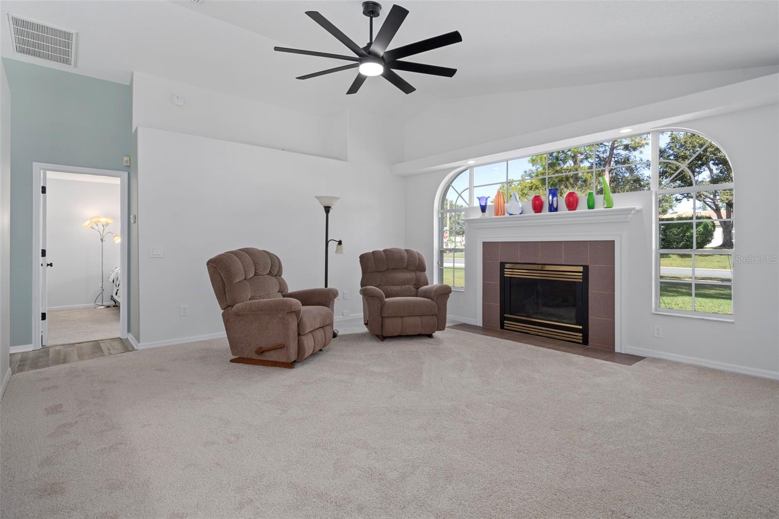 AUTUMN OAKS - Residential