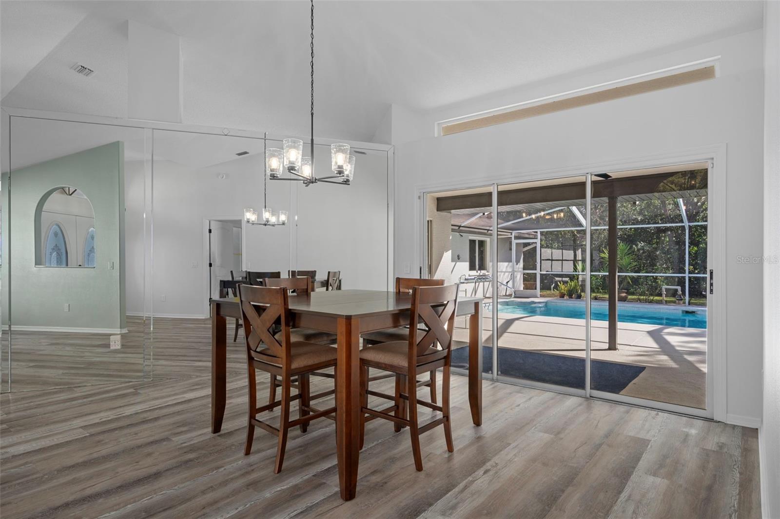 AUTUMN OAKS - Residential