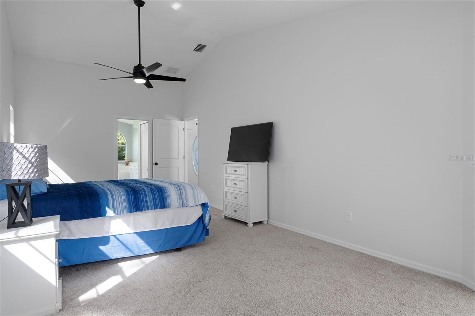 AUTUMN OAKS - Residential