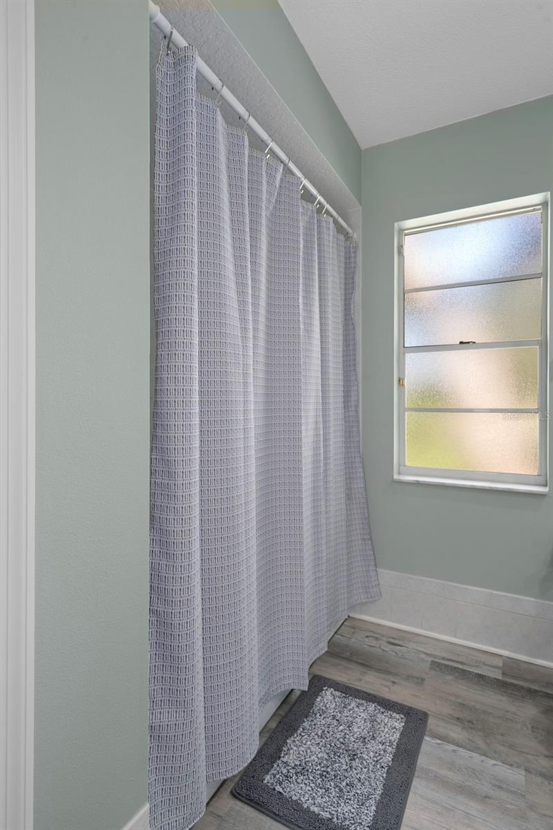 AUTUMN OAKS - Residential