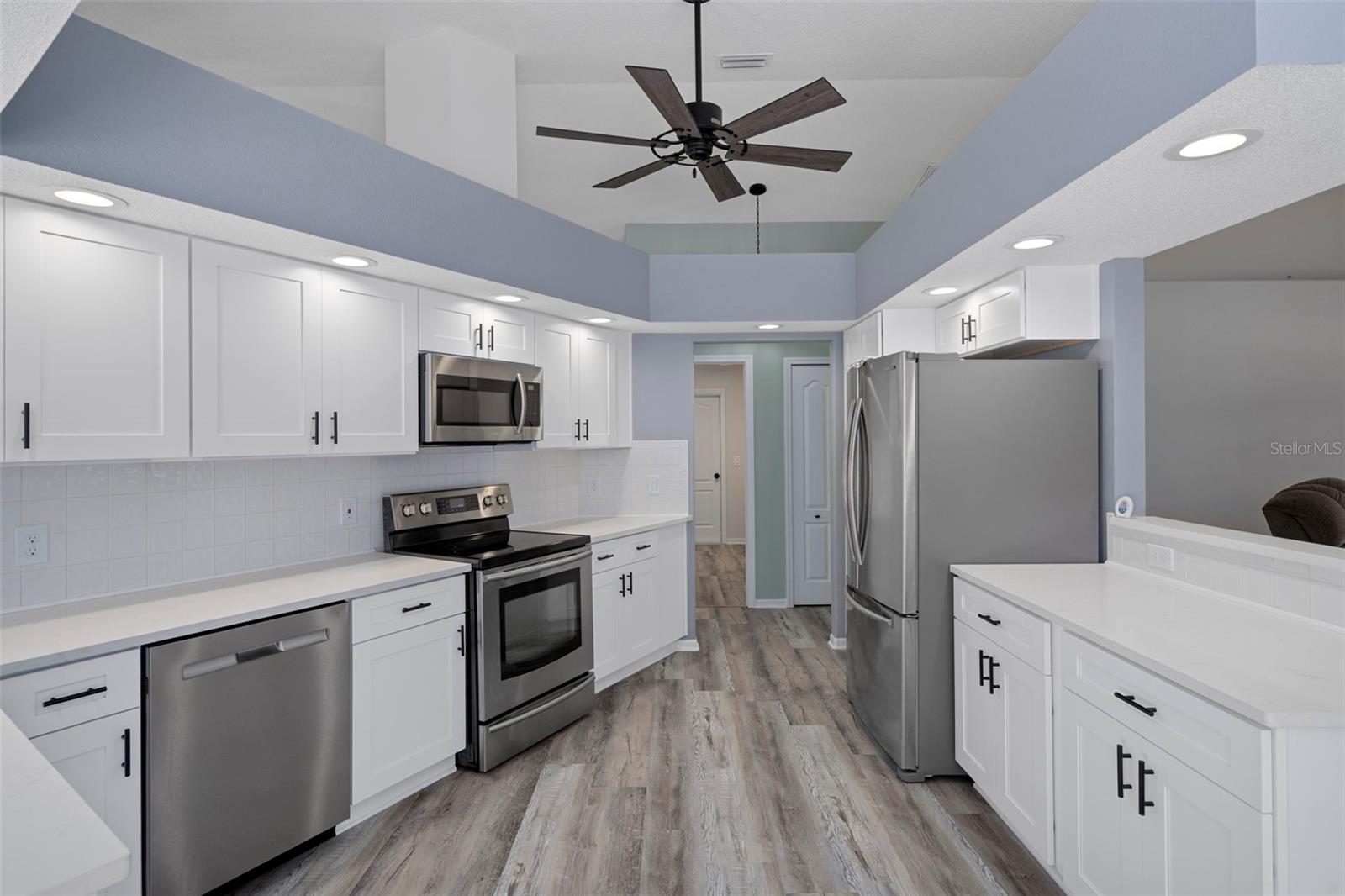 AUTUMN OAKS - Residential