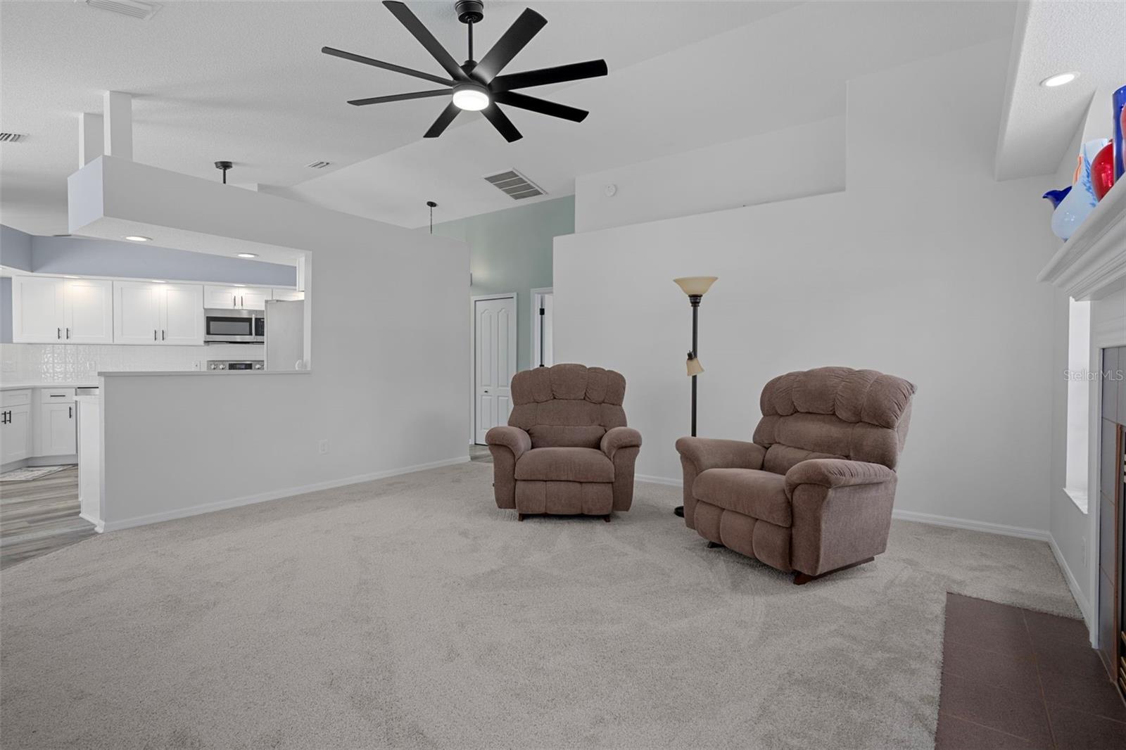 AUTUMN OAKS - Residential