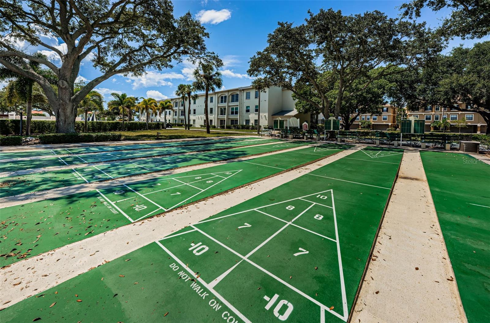 MEDITERRANEAN MANORS - Residential