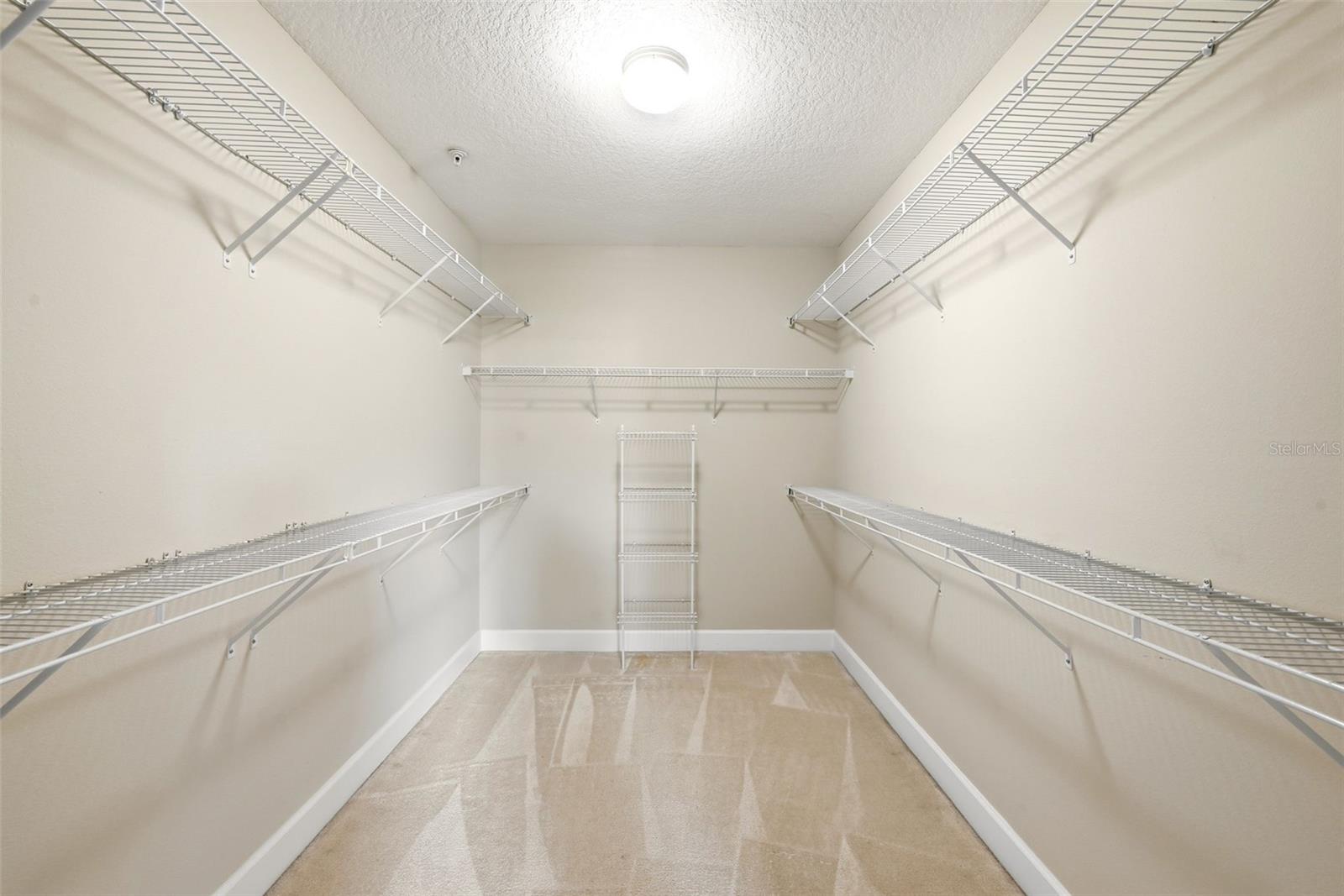 ARTISAN CLUB CONDO P2 - Residential