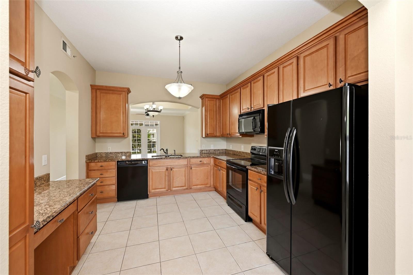 ARTISAN CLUB CONDO P2 - Residential