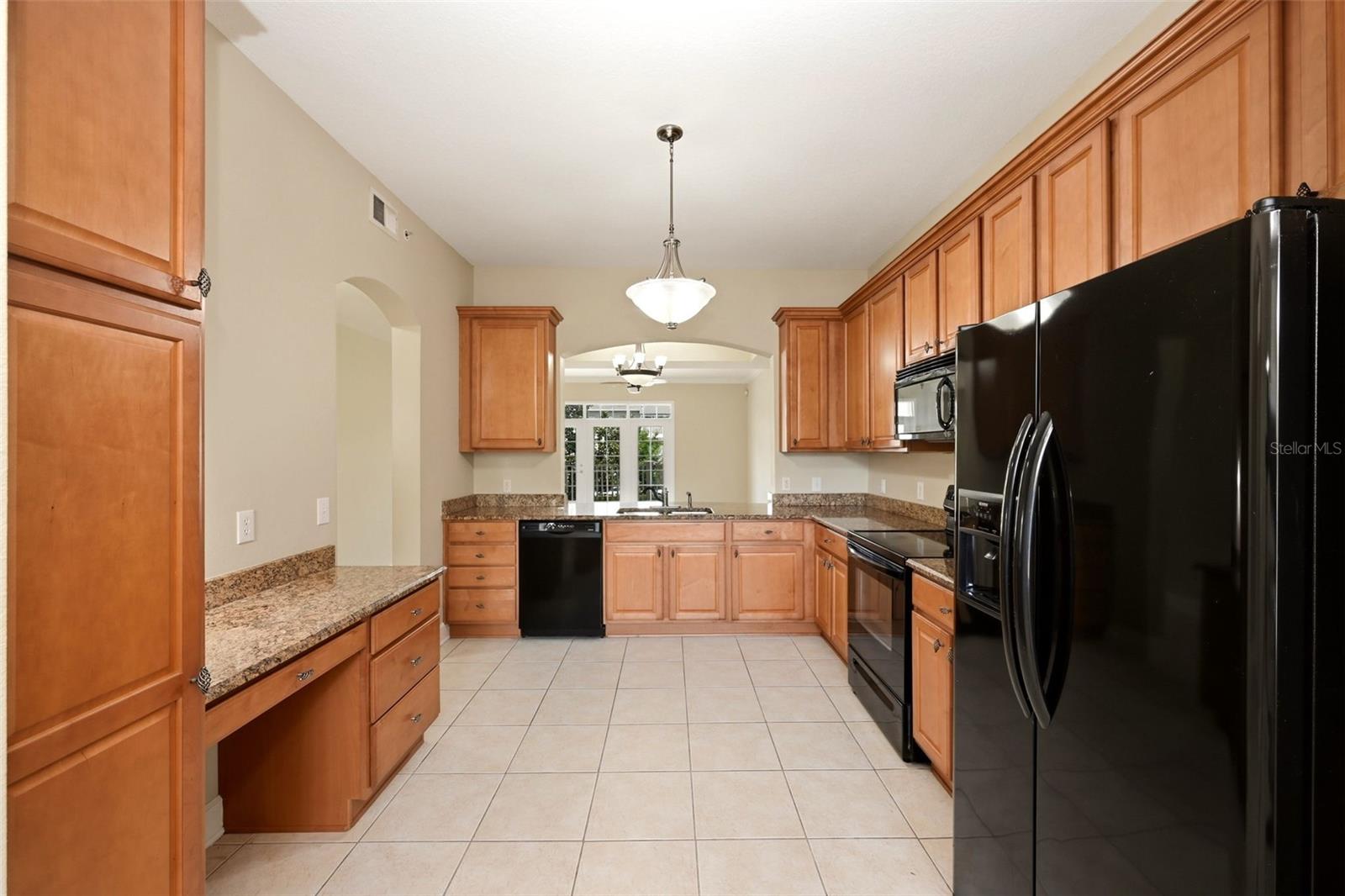 ARTISAN CLUB CONDO P2 - Residential
