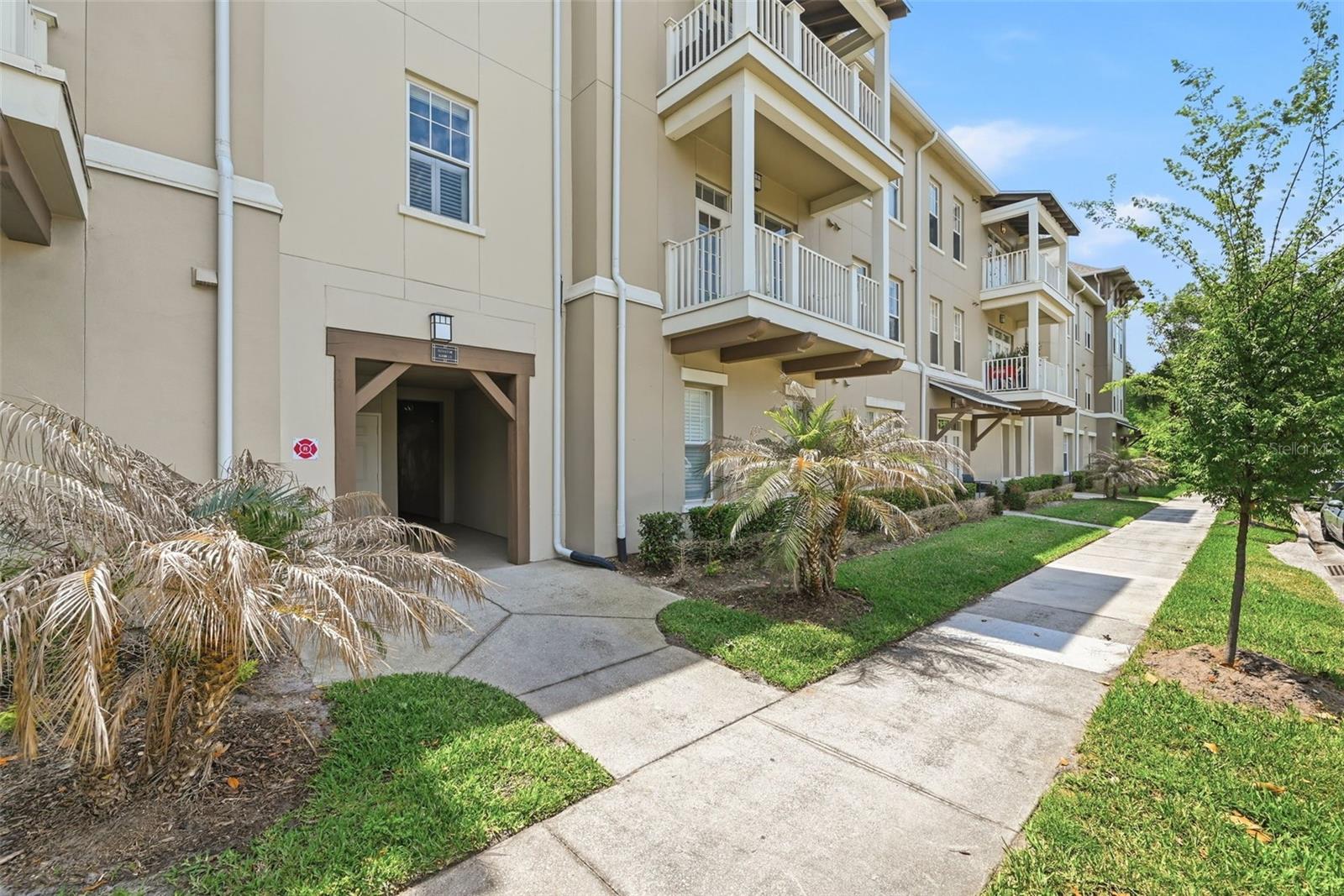 ARTISAN CLUB CONDO P2 - Residential
