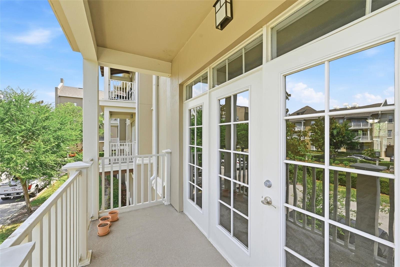 ARTISAN CLUB CONDO P2 - Residential
