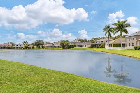 A home in PALMETTO