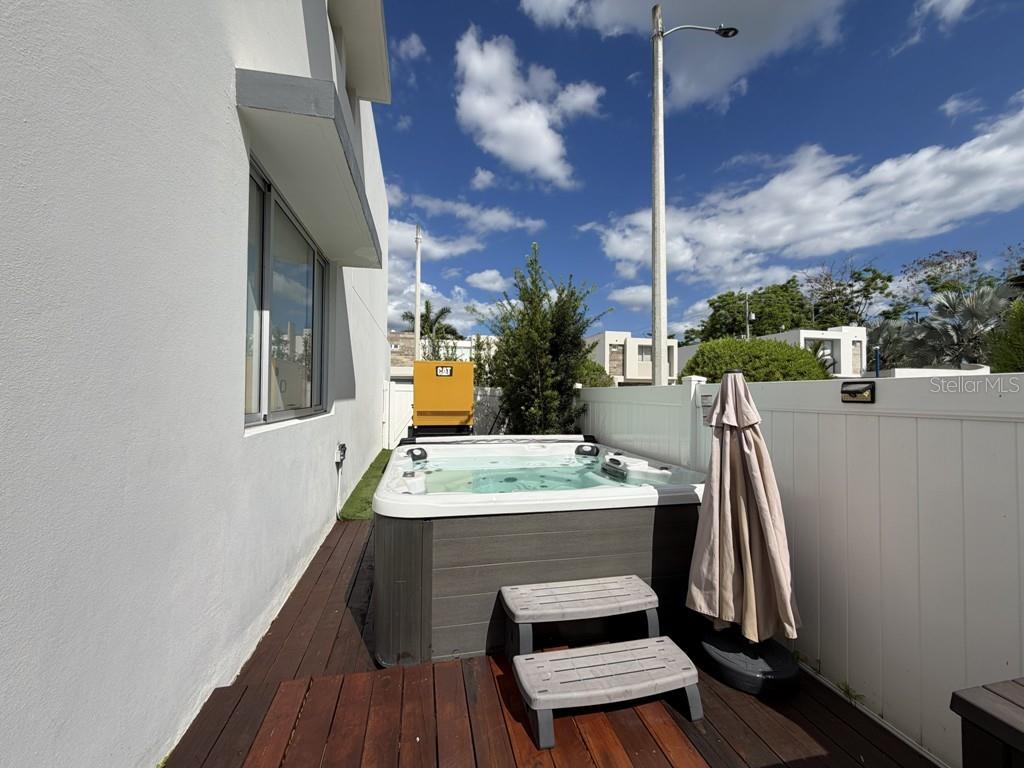 ROTONDA - Residential