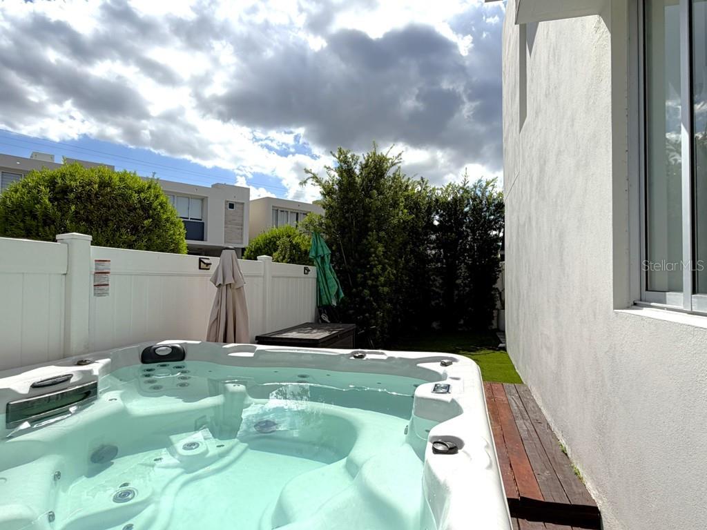 ROTONDA - Residential