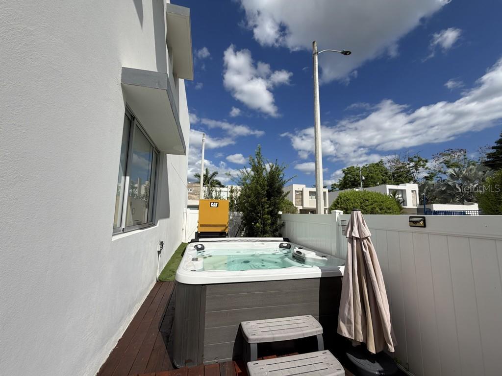 ROTONDA - Residential