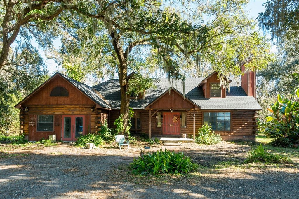 Photo of 2641 Mcintosh Road, Dover, FL 33527 (MLS # TB8451100)