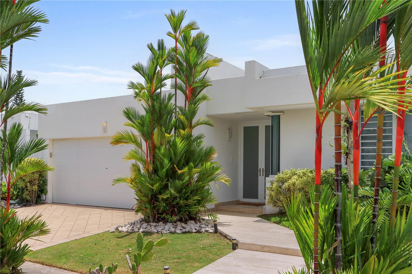 Beautiful single-story home for rent in the exclusive, Los Paseos community in San Juan, available starting September. This spacious property features 4 bedrooms, 3.5 bathrooms, a private pool, and a covered terrace—perfect for relaxing or entertaining. Located in a secure, gated neighborhood, it’s ideal for families seeking comfort, privacy, and peace of mind. The home is offered unfurnished and includes generous living space throughout. Don’t miss this opportunity to live in one of San Juan’s most desirable areas!
