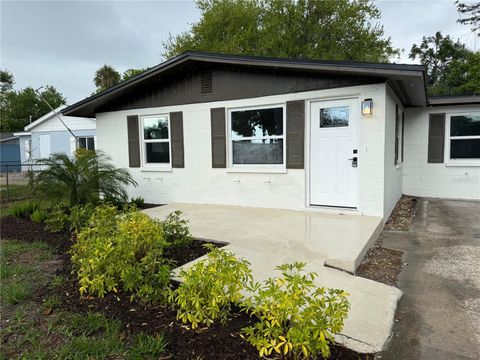 Photo of 608 12th Street W, Palmetto, FL 34221 (MLS # A4686903)