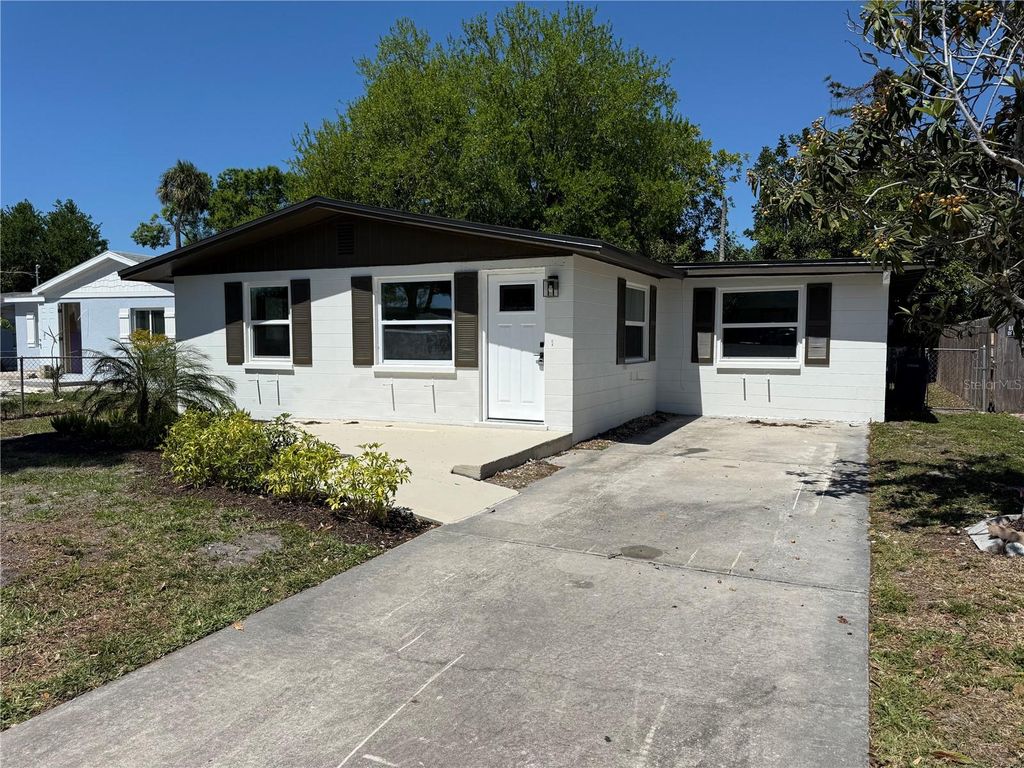 Photo of 608 12th Street W, Palmetto, FL 34221 (MLS # A4686903)