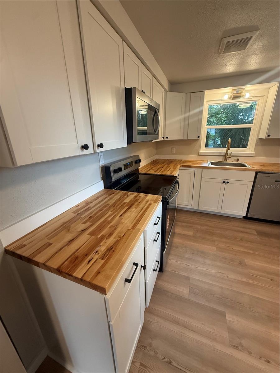 SHARP & TURNERS ADD TO PALMETTO - Residential