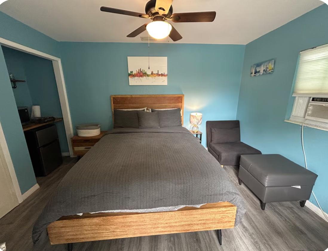 4215 W LAUREL STREET