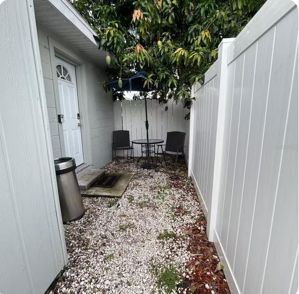 Photo of 4215 W Laurel Street, Tampa, FL 33607 (MLS # S5139554)