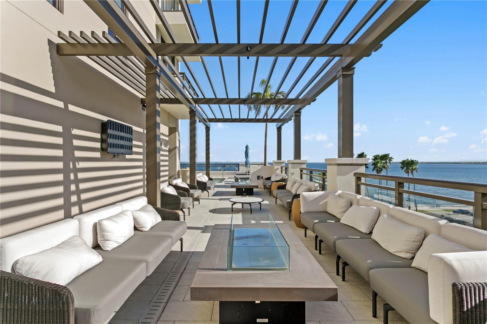 HYDE PARK HOUSE CONDO - Residential