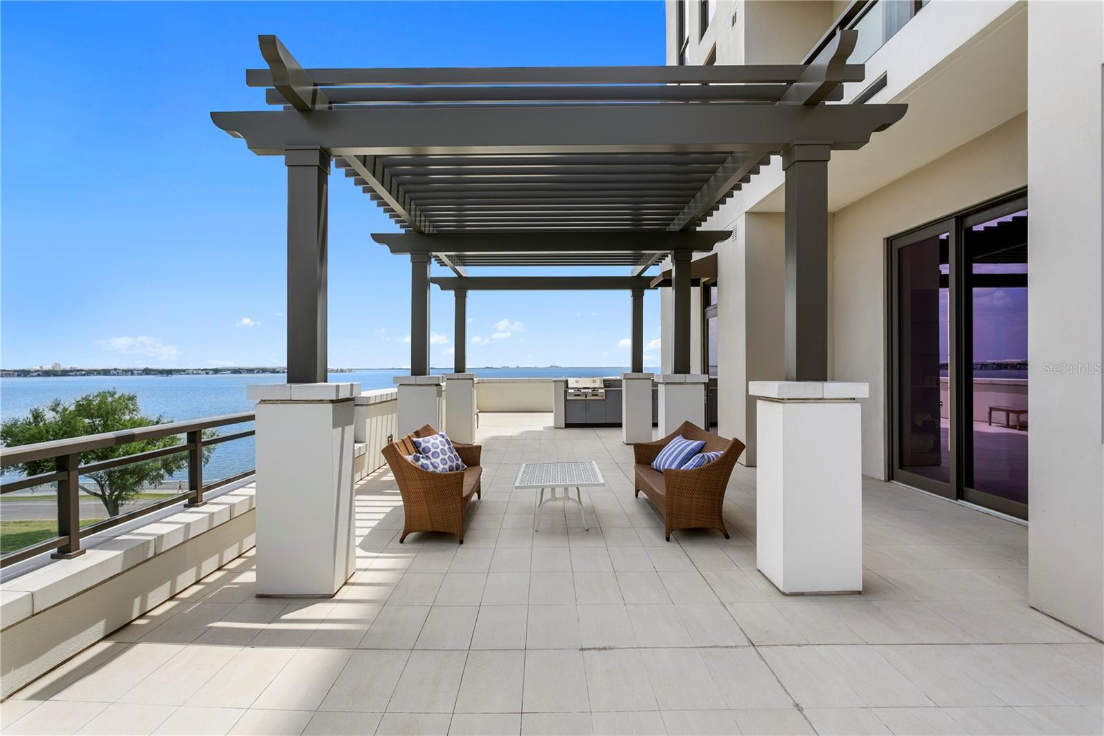 HYDE PARK HOUSE CONDO - Residential