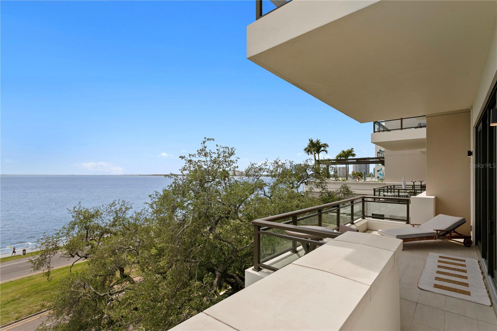 HYDE PARK HOUSE CONDO - Residential