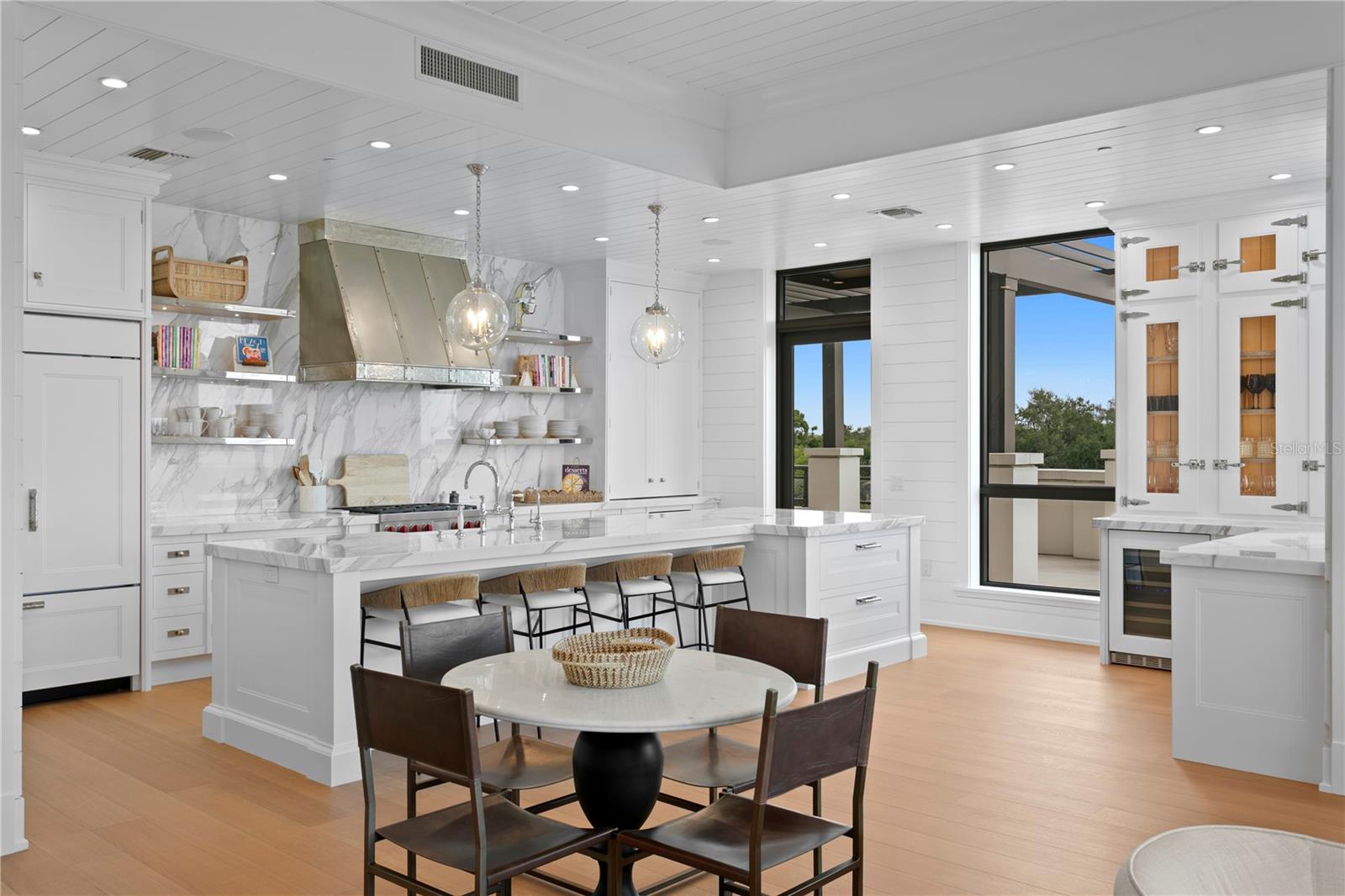 HYDE PARK HOUSE CONDO - Residential