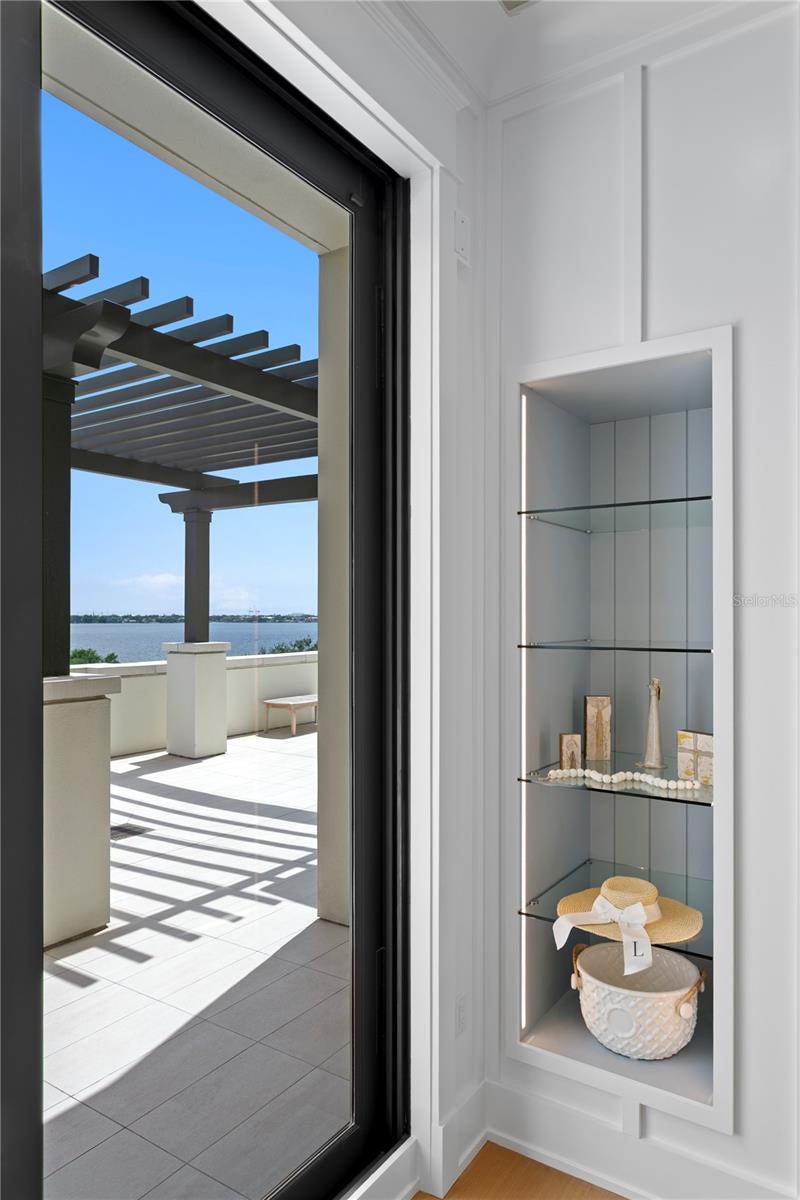 HYDE PARK HOUSE CONDO - Residential