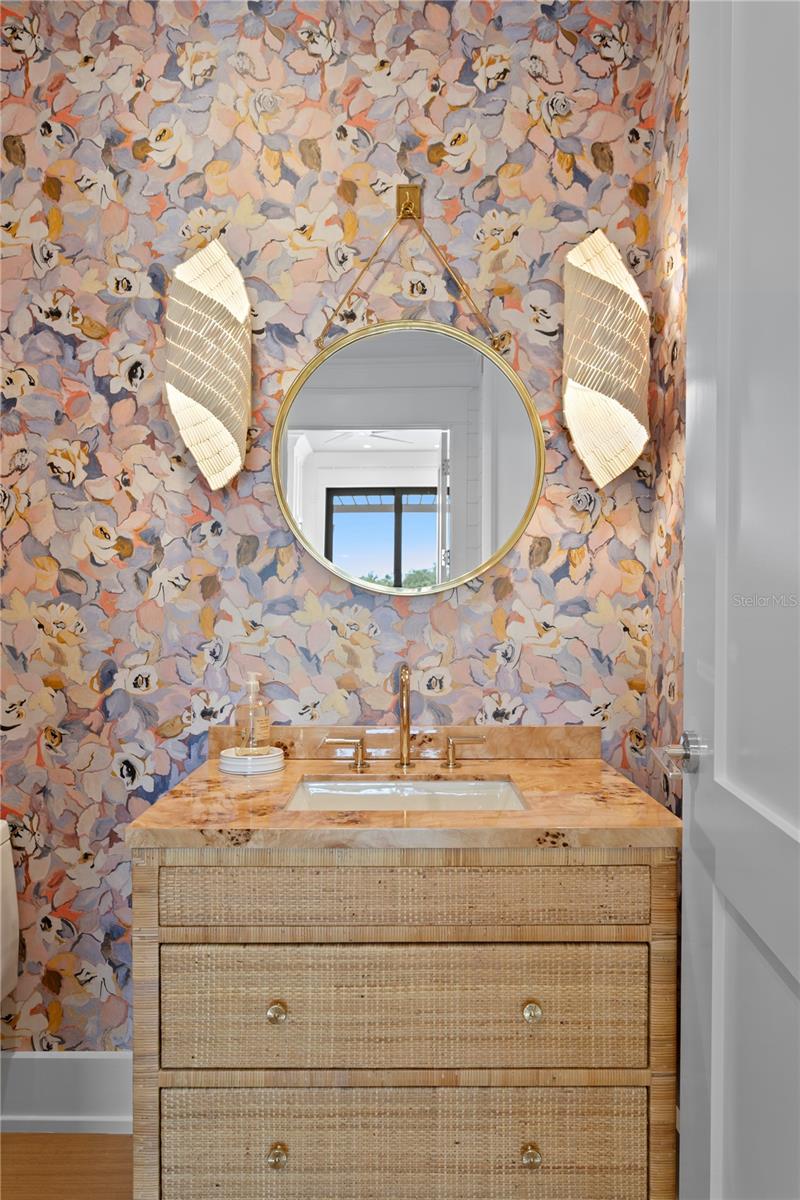 HYDE PARK HOUSE CONDO - Residential