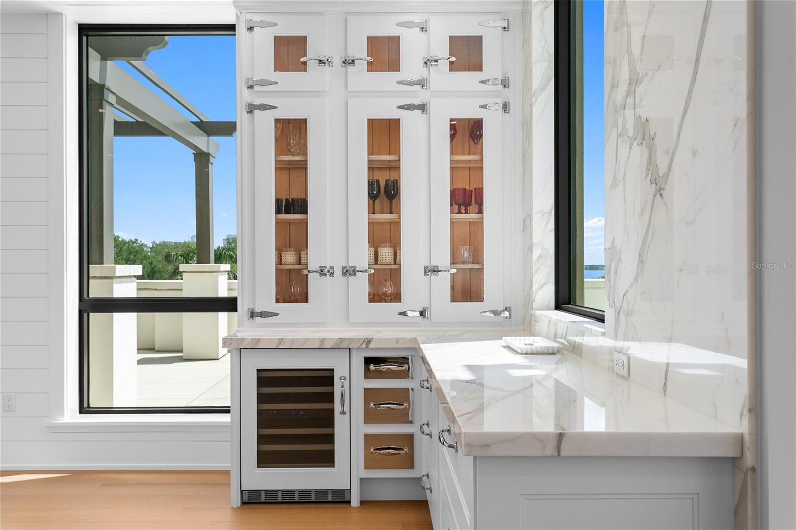 HYDE PARK HOUSE CONDO - Residential