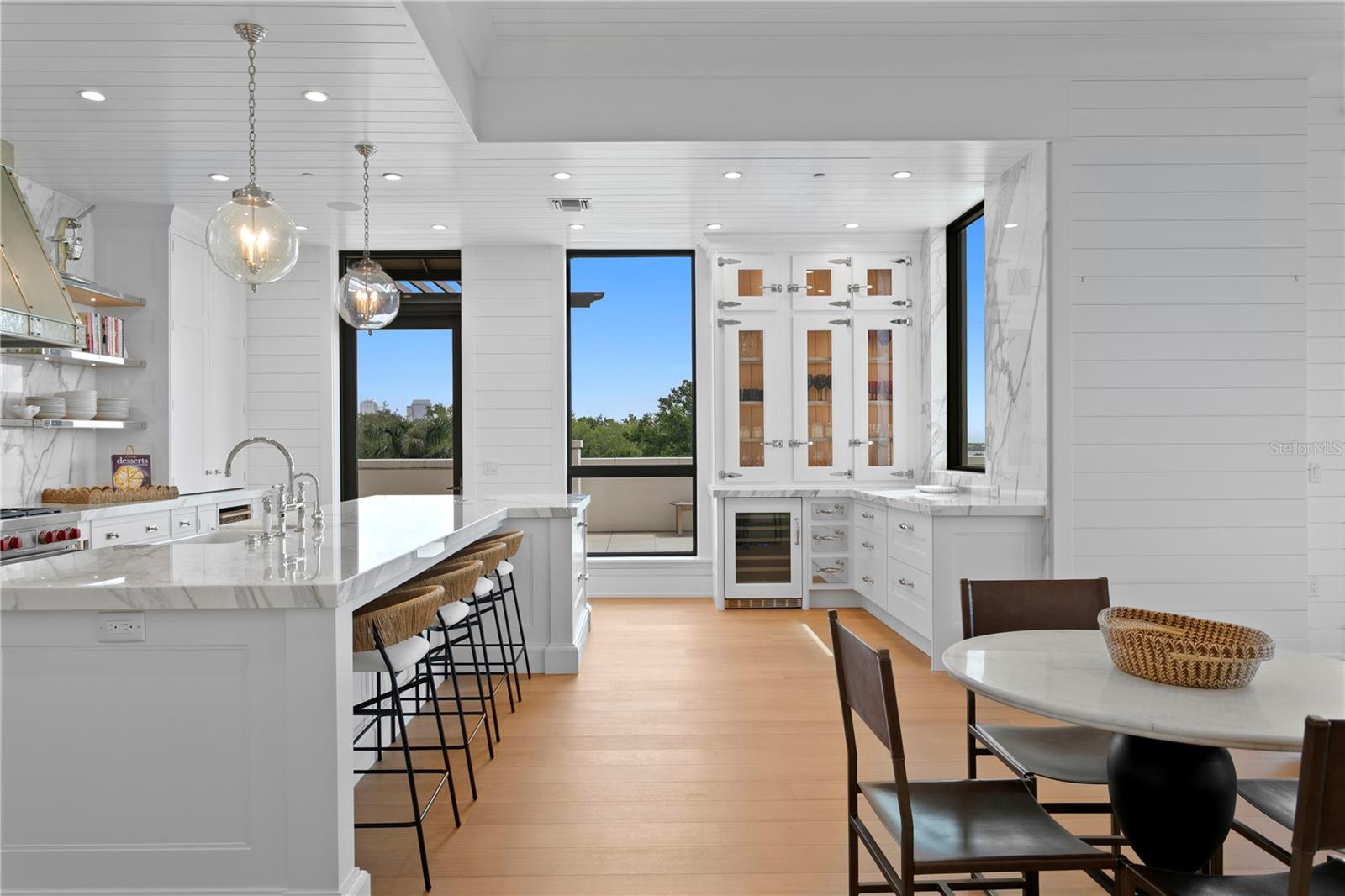 HYDE PARK HOUSE CONDO - Residential
