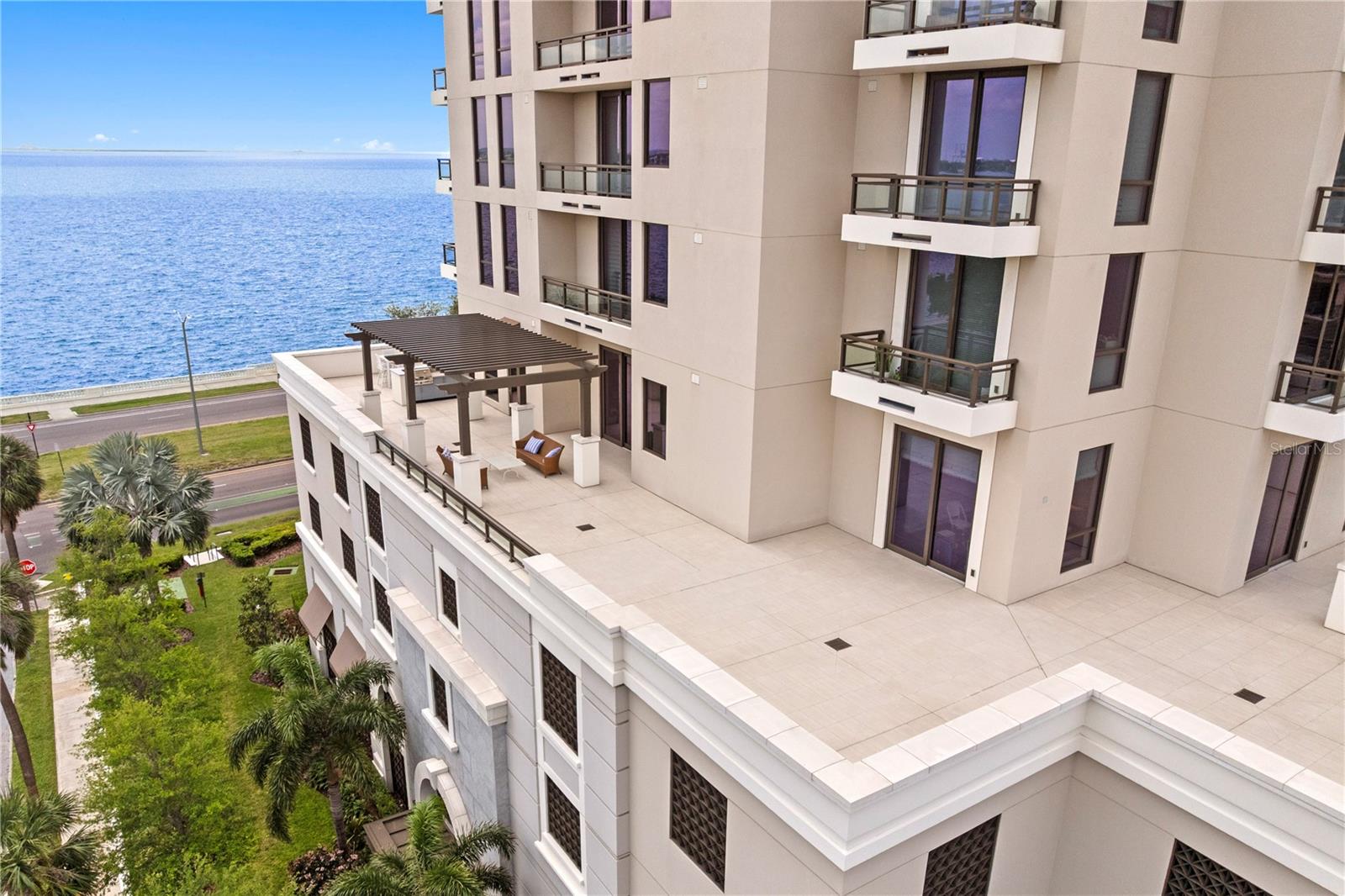 HYDE PARK HOUSE CONDO - Residential
