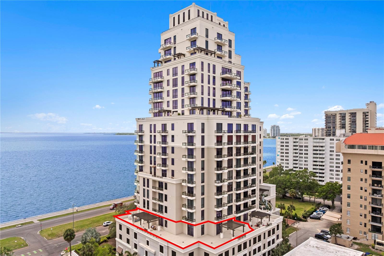 HYDE PARK HOUSE CONDO - Residential