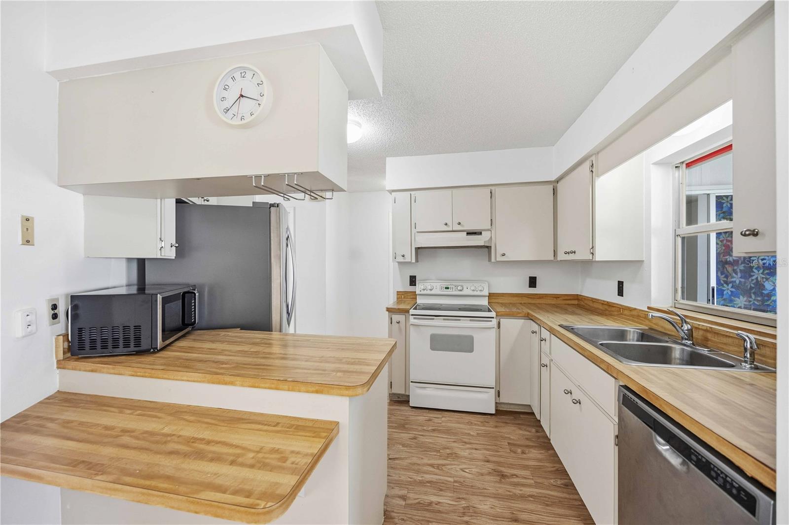 CIRCLE WOODS OF VENICE 1 - Residential