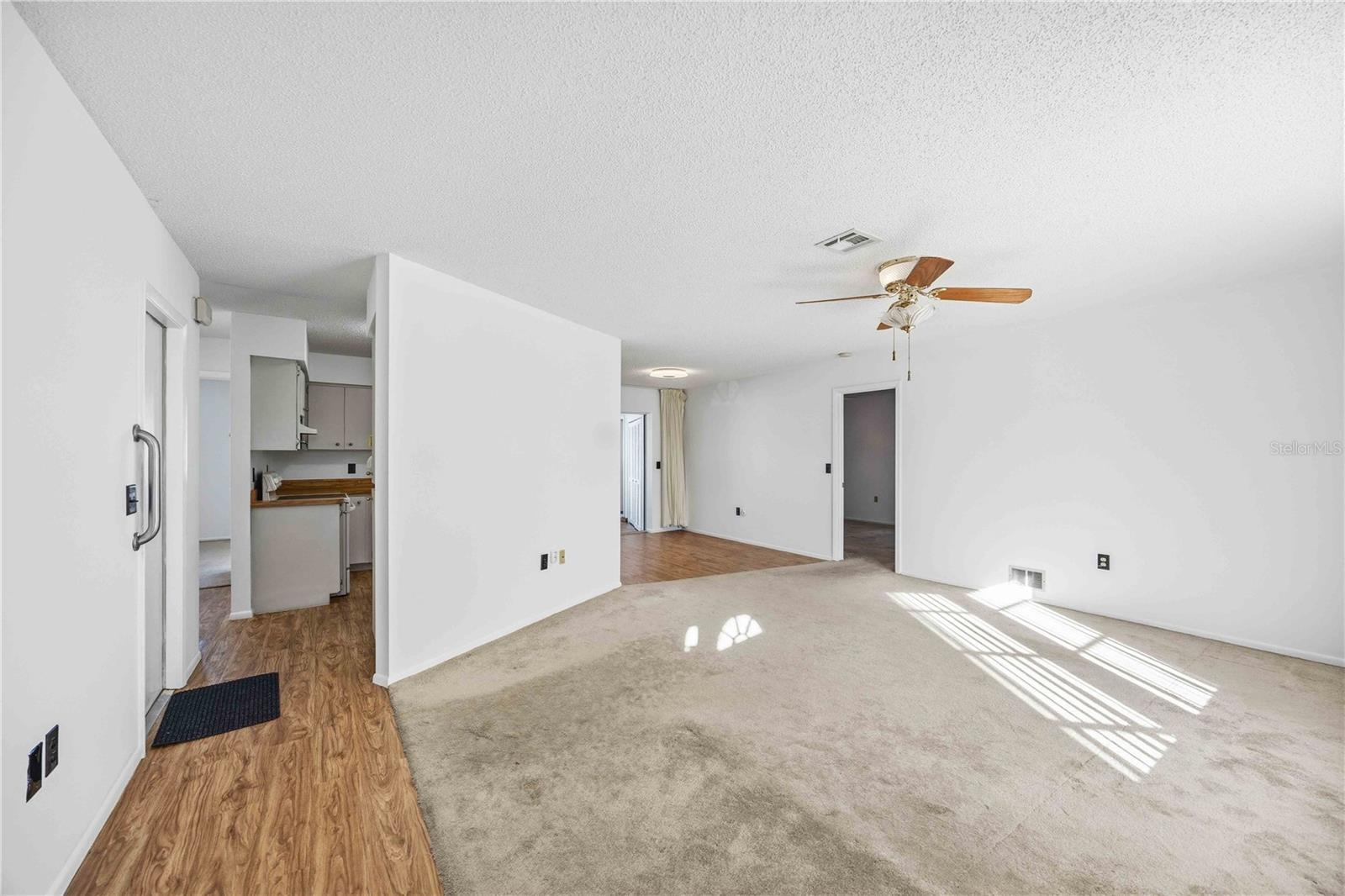 CIRCLE WOODS OF VENICE 1 - Residential