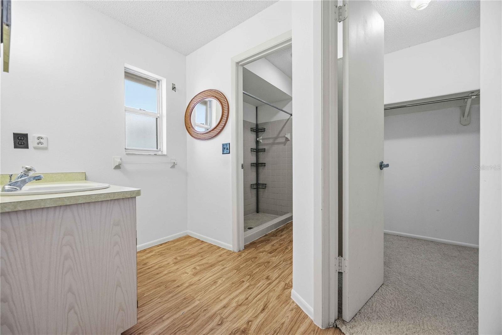 CIRCLE WOODS OF VENICE 1 - Residential