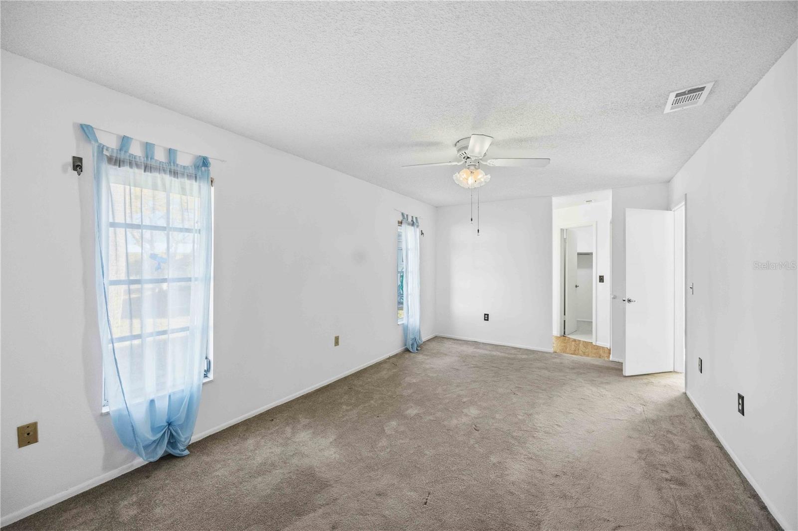 CIRCLE WOODS OF VENICE 1 - Residential