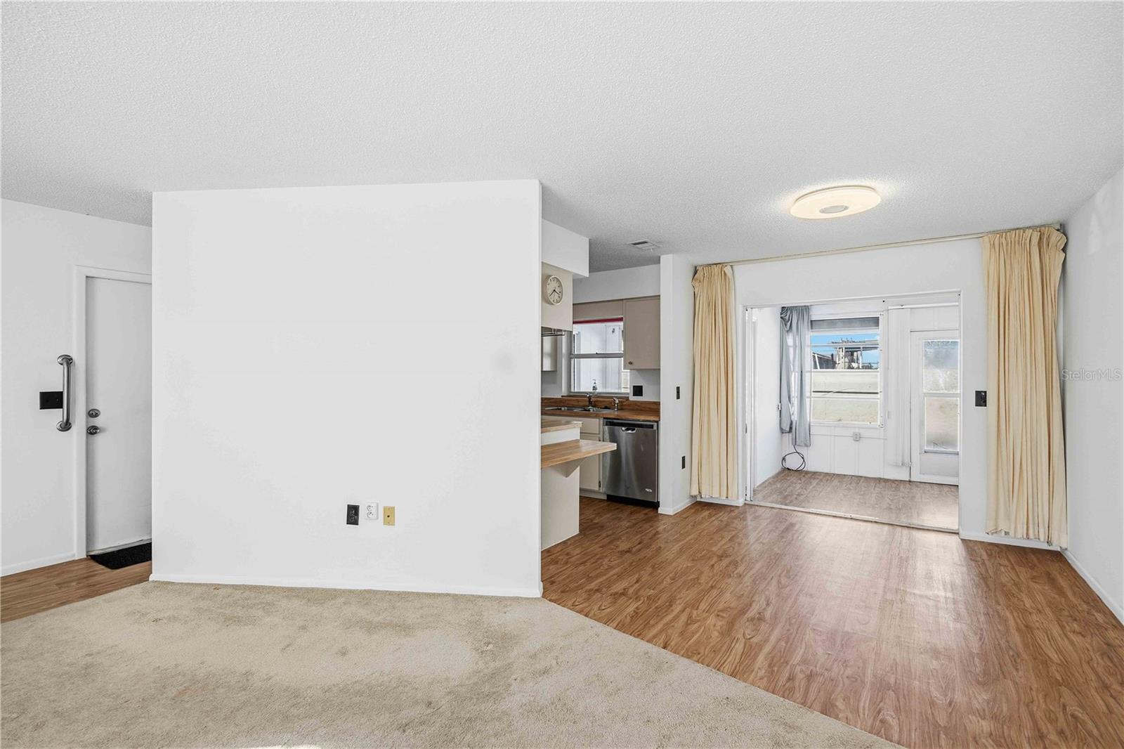 CIRCLE WOODS OF VENICE 1 - Residential