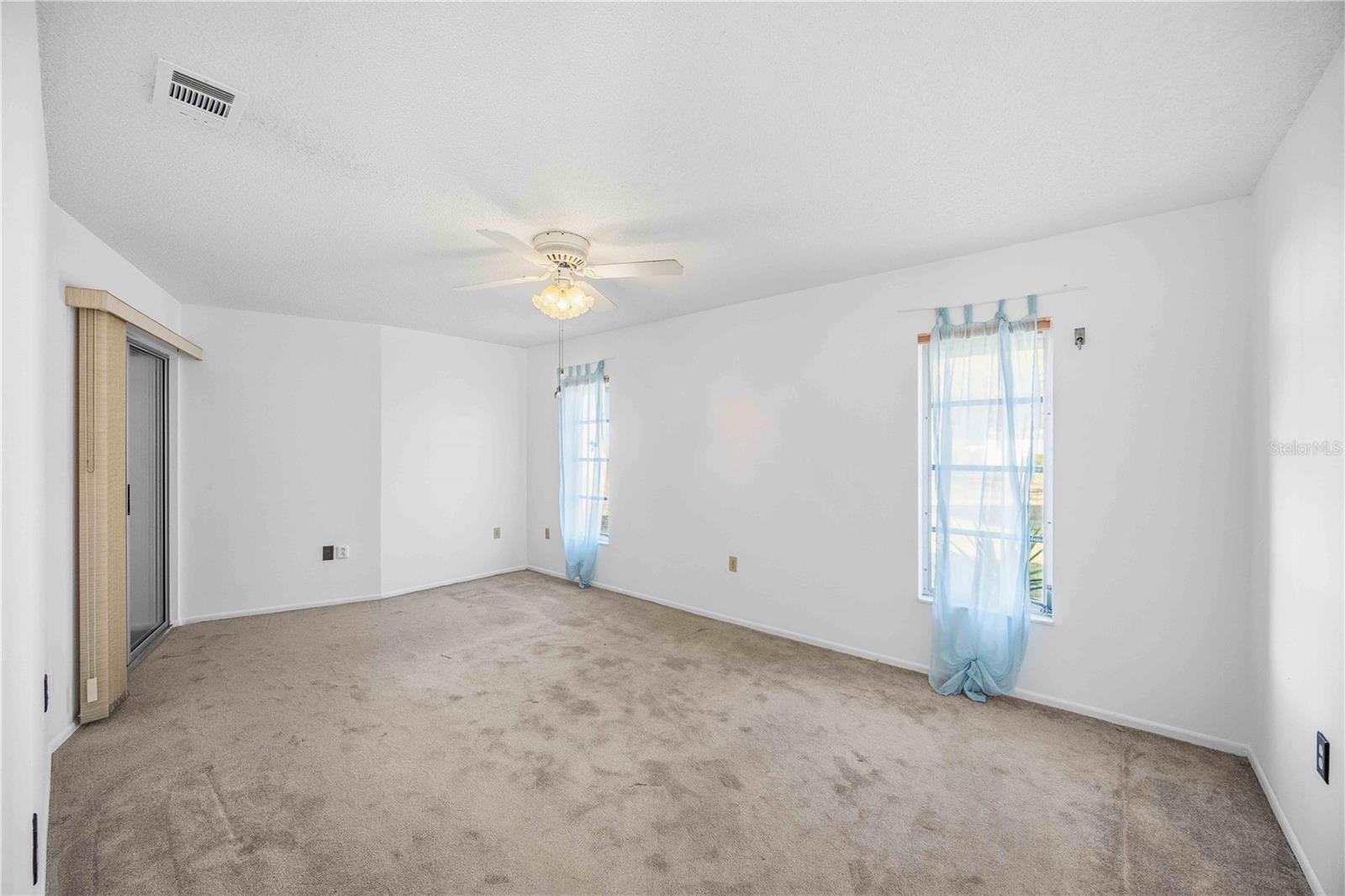 CIRCLE WOODS OF VENICE 1 - Residential