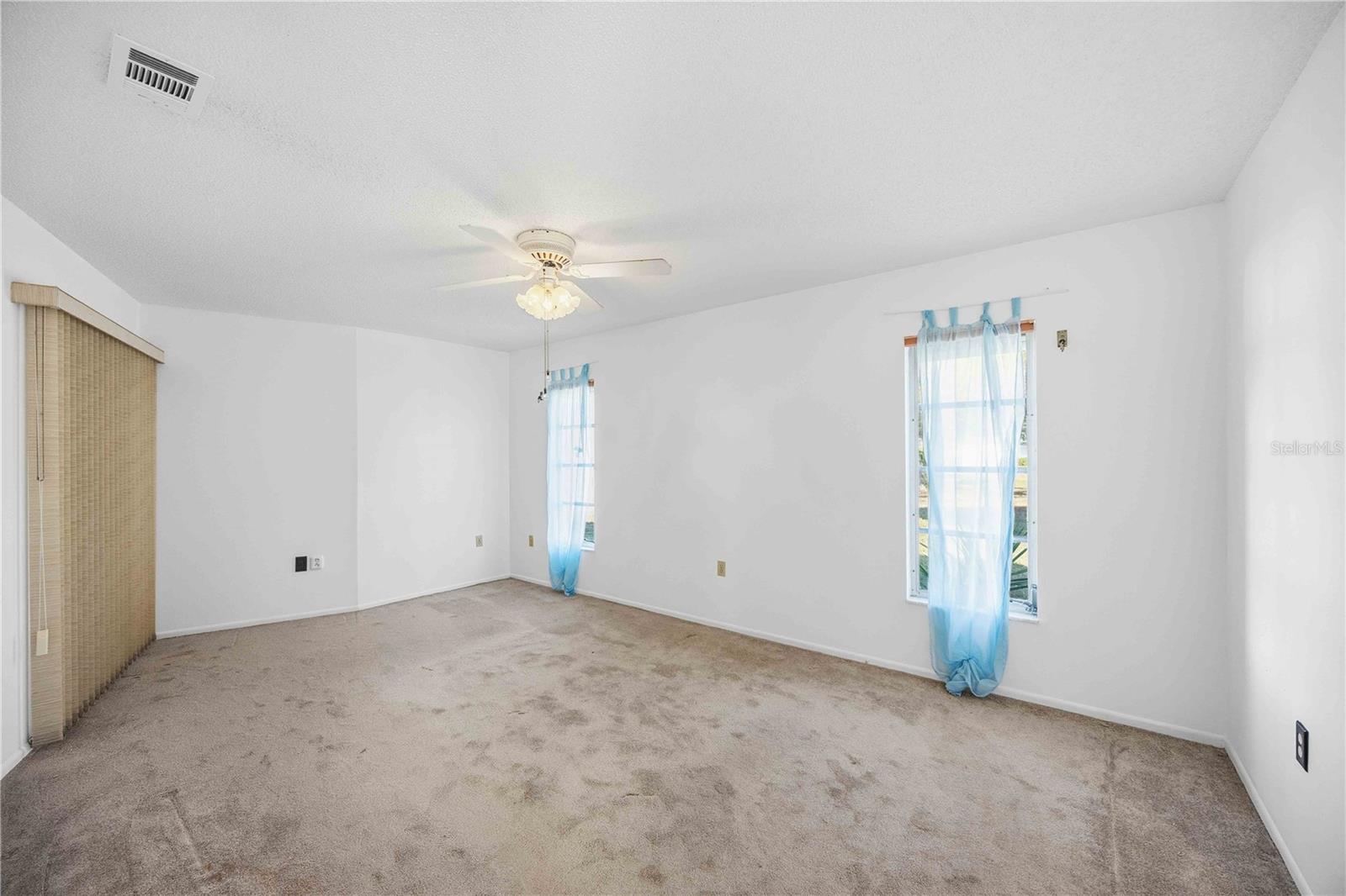 CIRCLE WOODS OF VENICE 1 - Residential