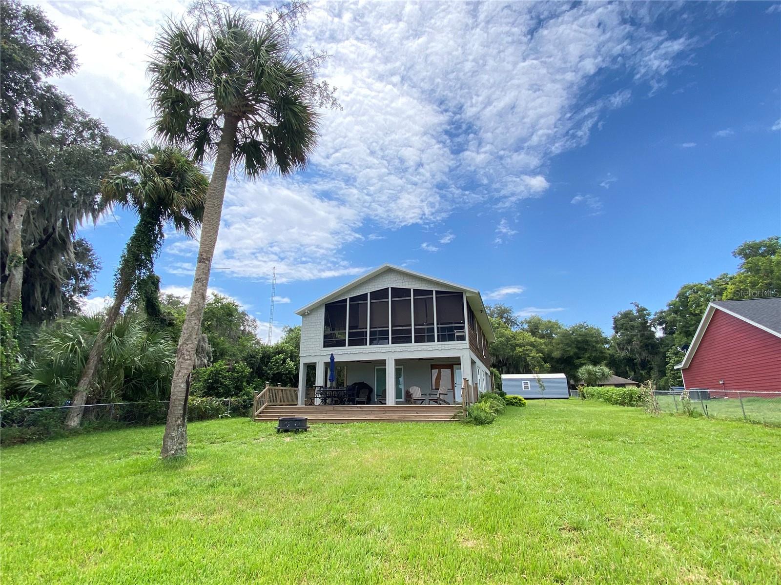 FOUR LAKES COMMUNITY - Residential