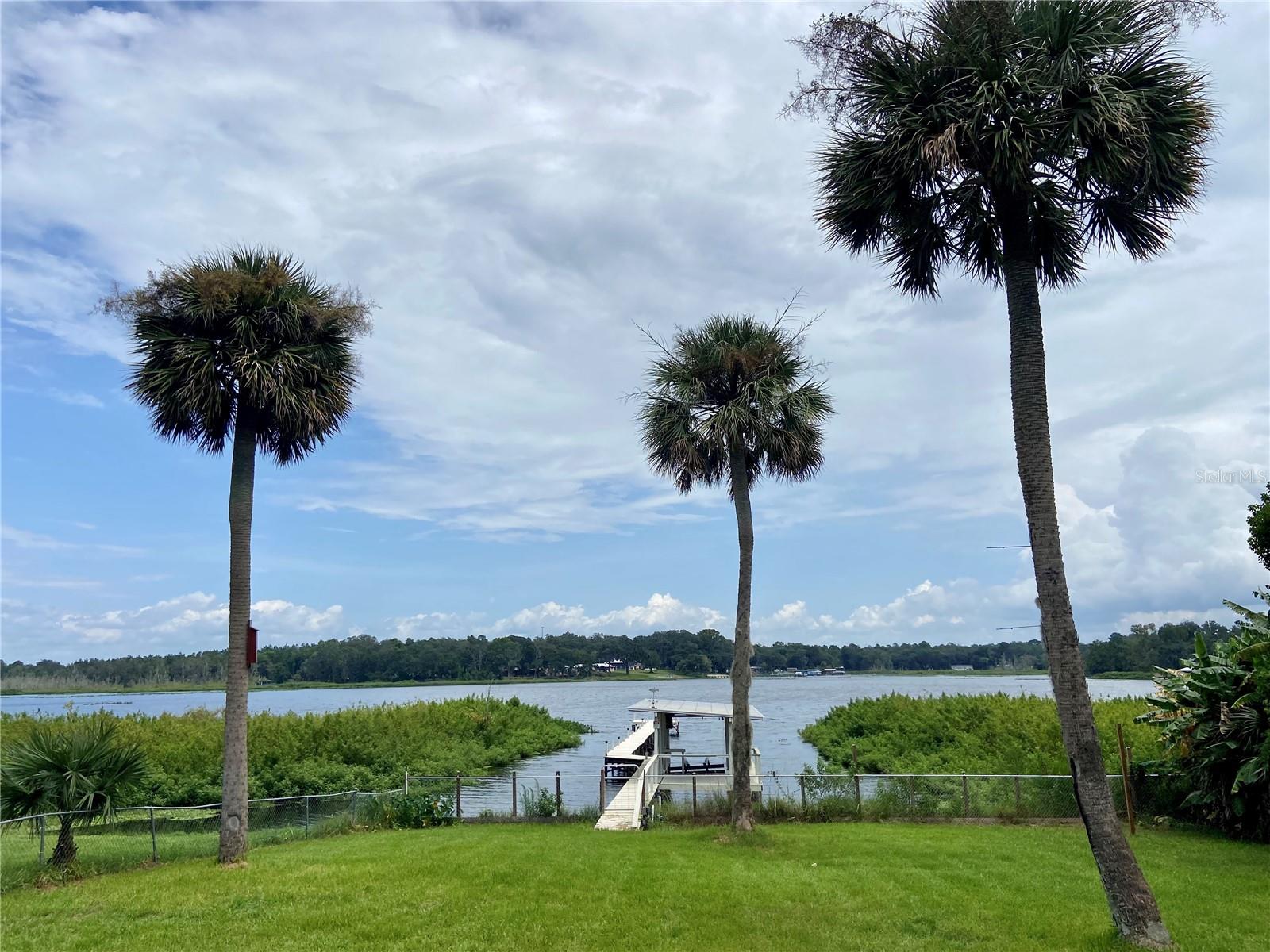 FOUR LAKES COMMUNITY - Residential